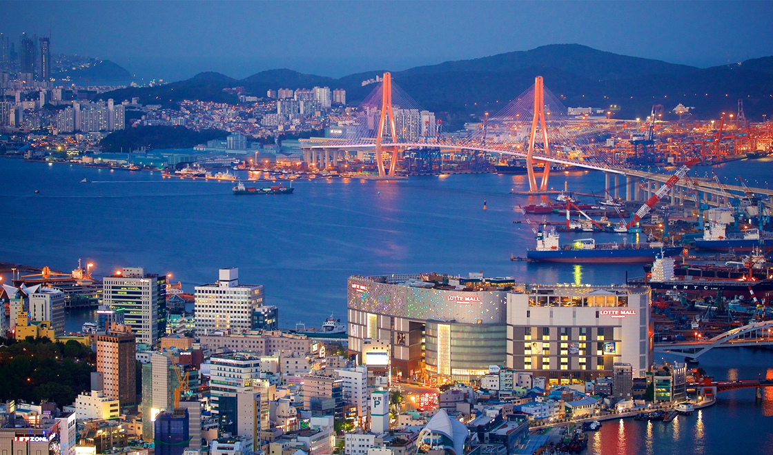 Vista panorâmica de Busan à noite